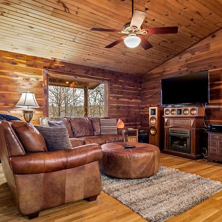 Fly Away Cabin- Modern, Serene, And Convenient Compton Luaran gambar
