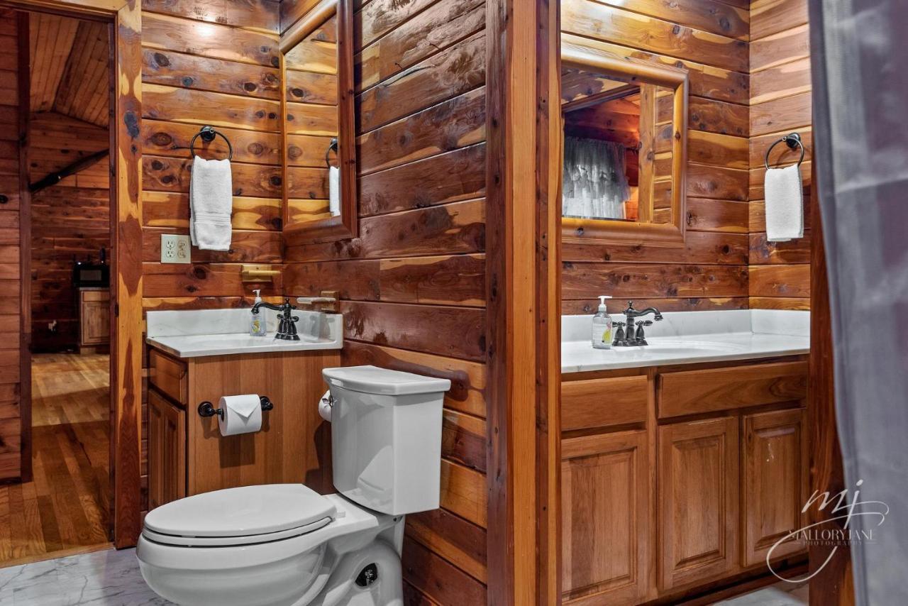 Fly Away Cabin- Modern, Serene, And Convenient Compton Luaran gambar