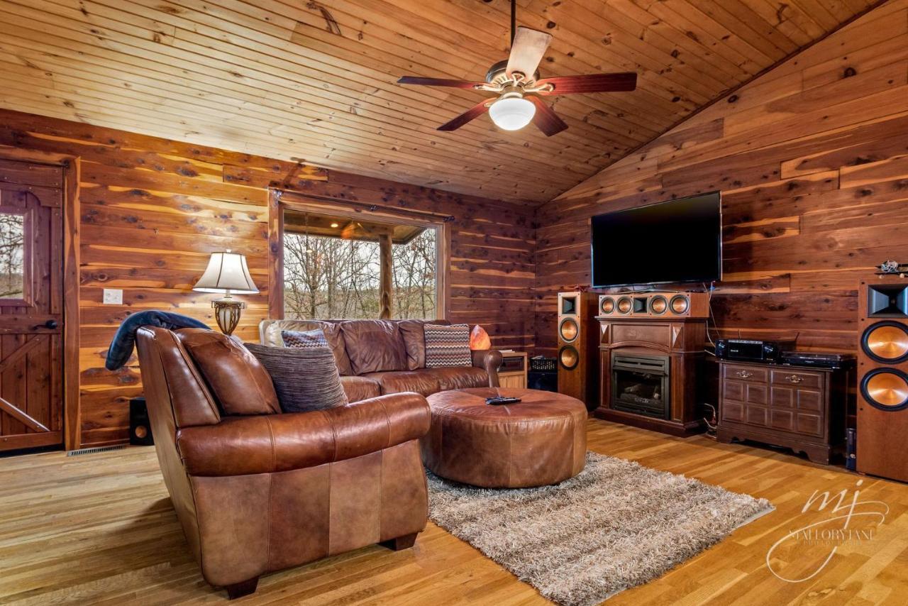 Fly Away Cabin- Modern, Serene, And Convenient Compton Luaran gambar